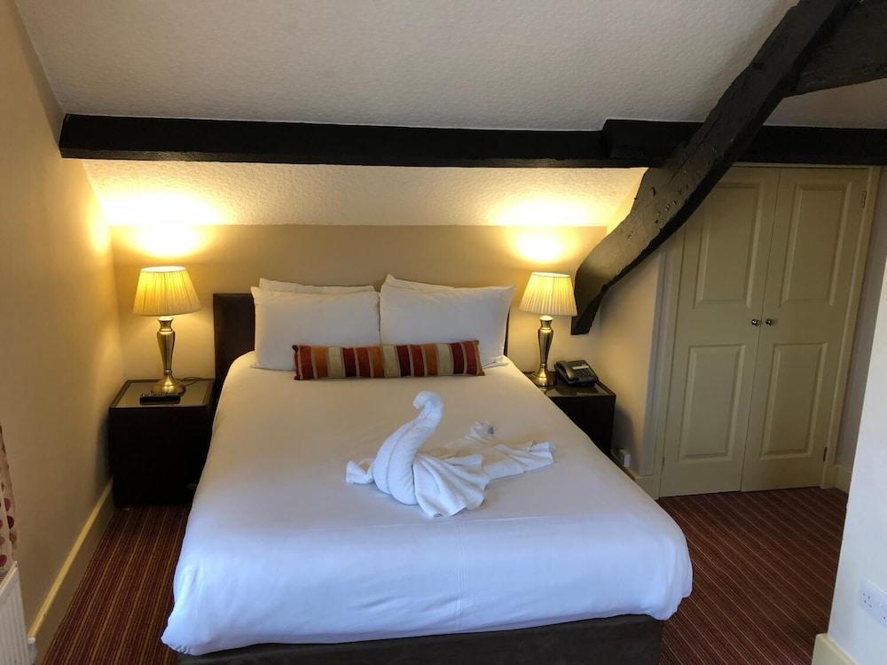 The George Hotel Stansted Airport Μπίσοπς Στόρτφορντ Εξωτερικό φωτογραφία