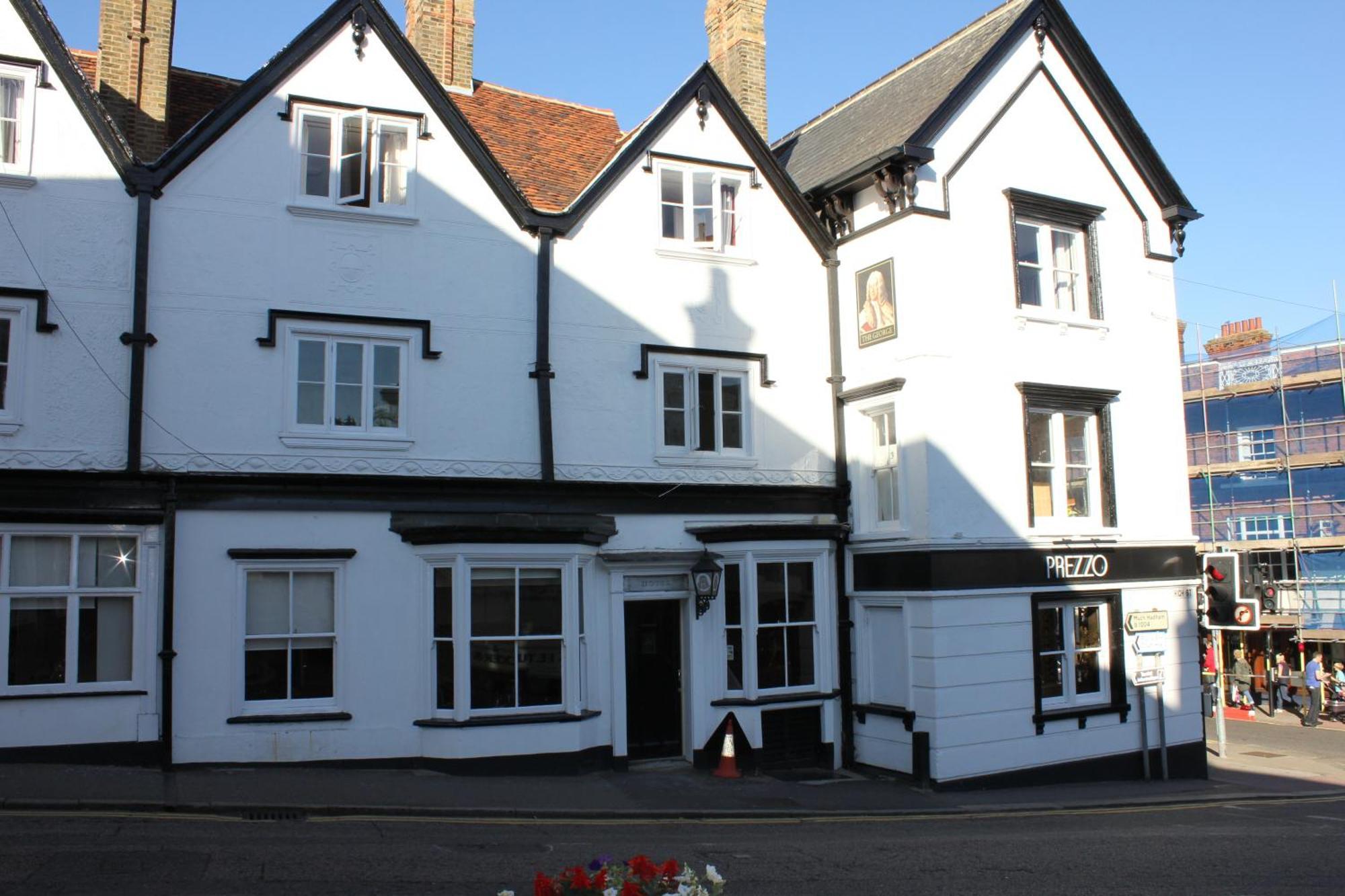 The George Hotel Stansted Airport Μπίσοπς Στόρτφορντ Εξωτερικό φωτογραφία